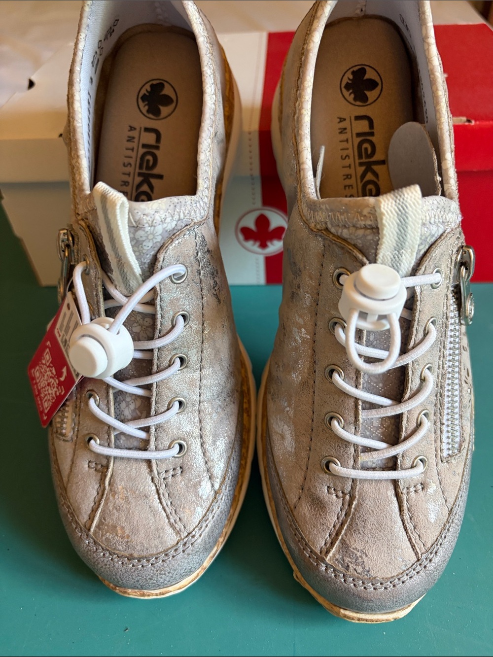 Rieker Women’s Metallic Silver Zip & Bungee Sneakers. Size 7. NWB